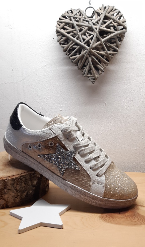 basket femme avec des etoiles